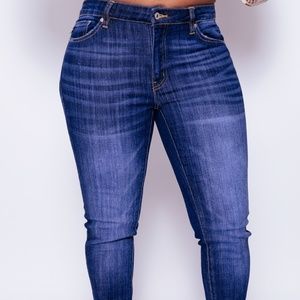 Mid Rise Basic Super Skinny Jeans